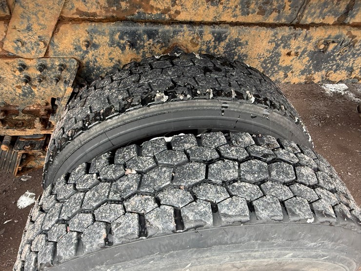 #1052-•-2007-international-7600sfa-tri-axle-dump-truck-image-70