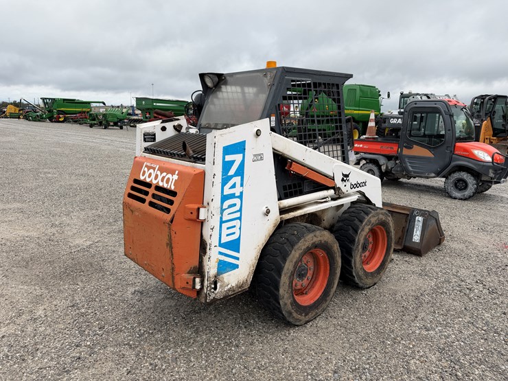 1993-bobcat-742b-image-15