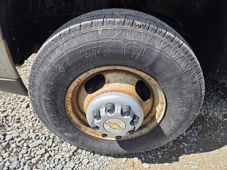 2003-chevrolet-3500-image-51