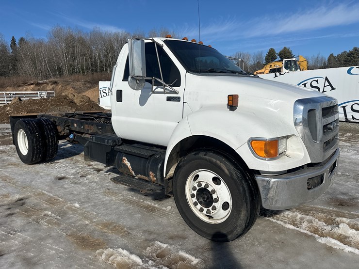 2012-ford-f650-image-7