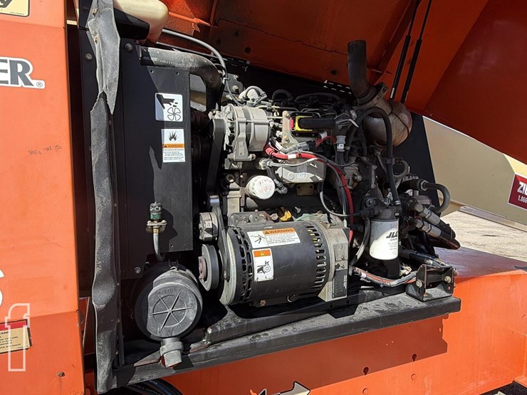 2014-jlg-600s-image-23