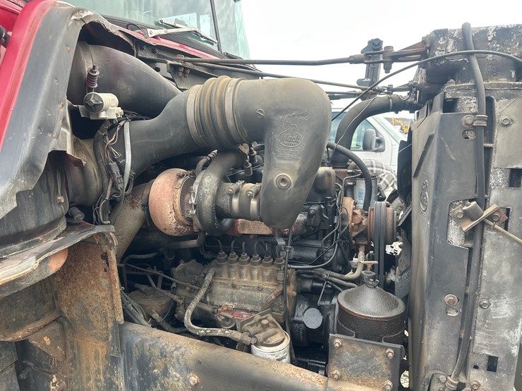 1986-mack-dm686s-image-36