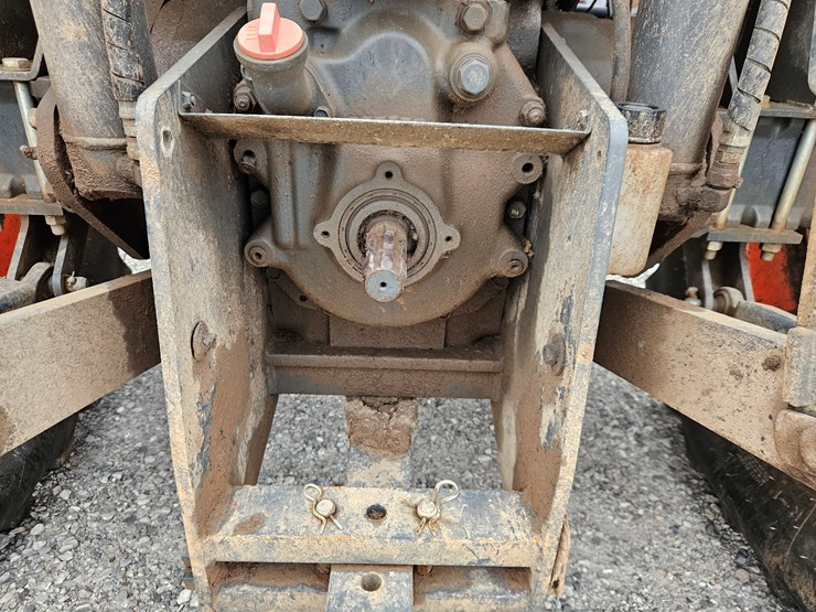 2016-kubota-m135gx-image-14