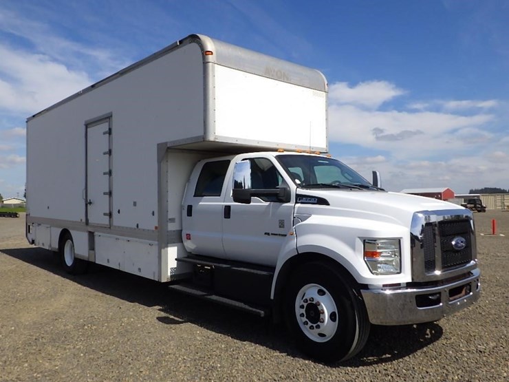 2016-ford-f650-xlt-image-3
