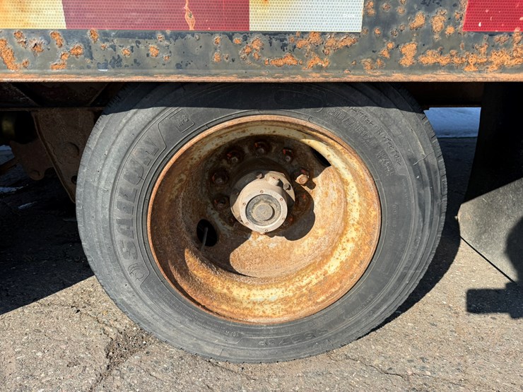 #1099-•-butler-26'-equipment-trailer-image-17