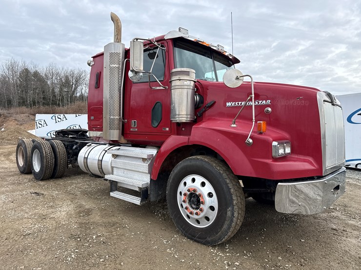2012-massey-ferguson-8-image-7