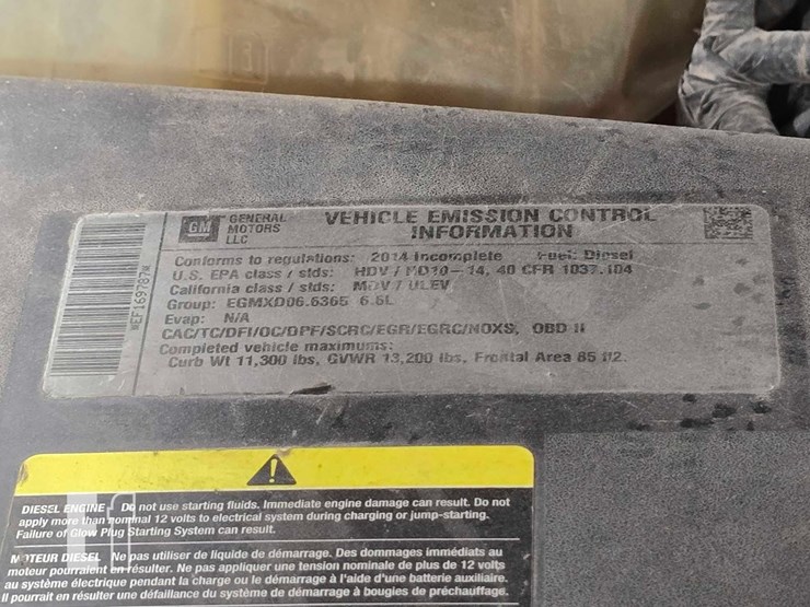 2014-chevrolet-silverado-3500hd-image-15