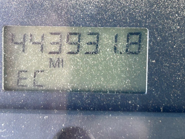 #1680-•-2003-freightliner-day-cab-truck-tractor-image-59