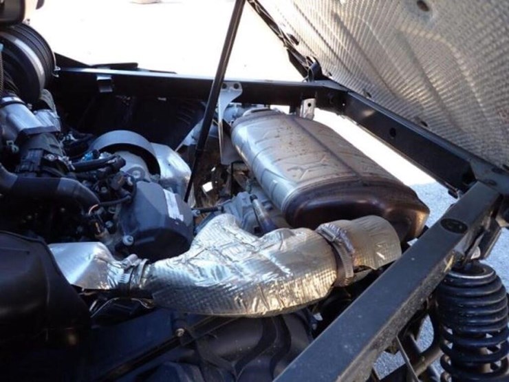 2022-can-am-defender-limited-hd10-4x4-side-by-side-image-43