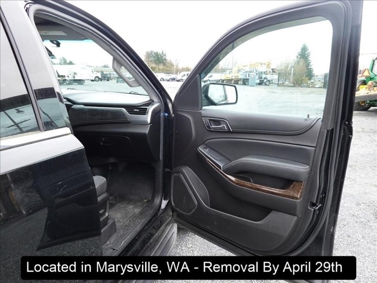 2016-chevrolet-tahoe-image-5