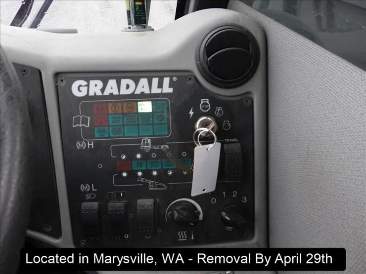 2009-gradall-xl3100-image-23