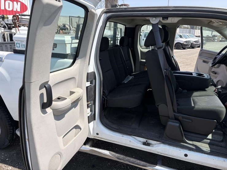 2012-gmc-sierra-2500-image-11