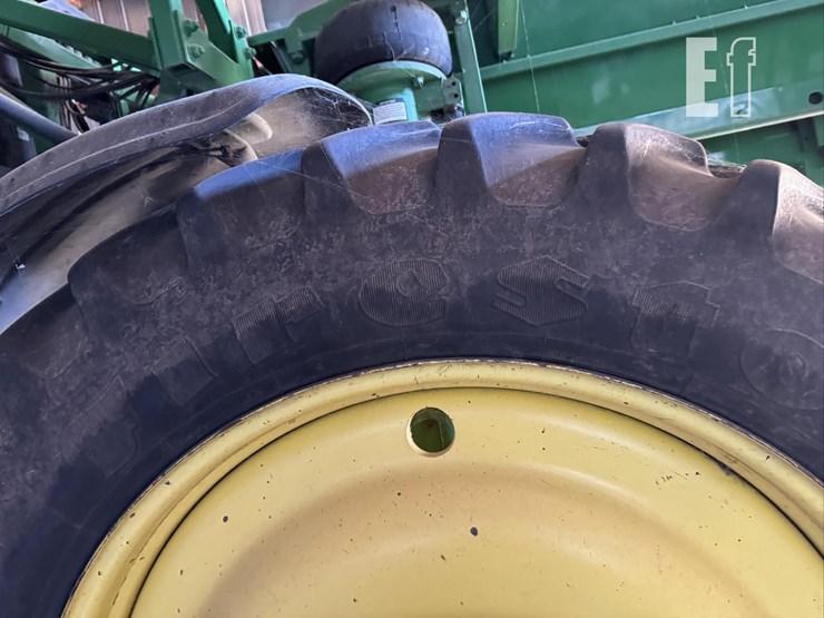 2005-john-deere-4720-image-11