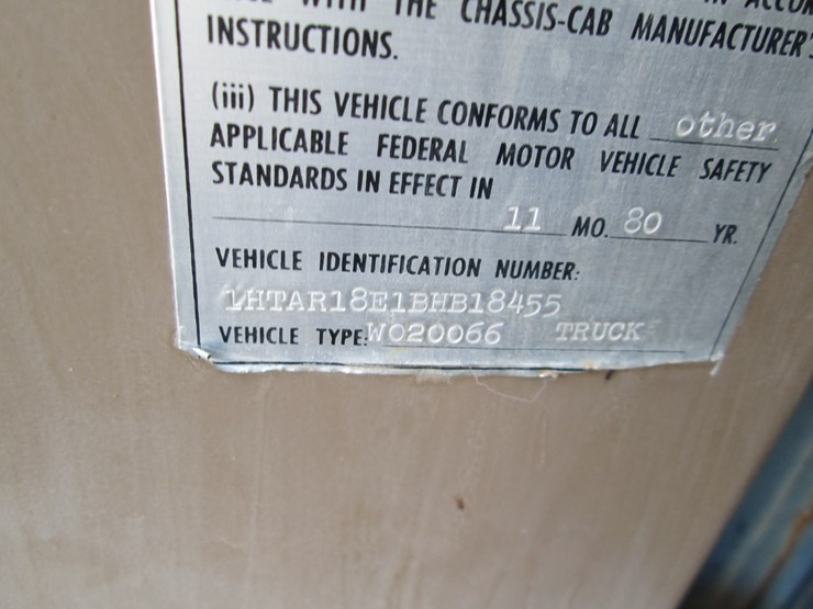 1981-international-s1800-image-41