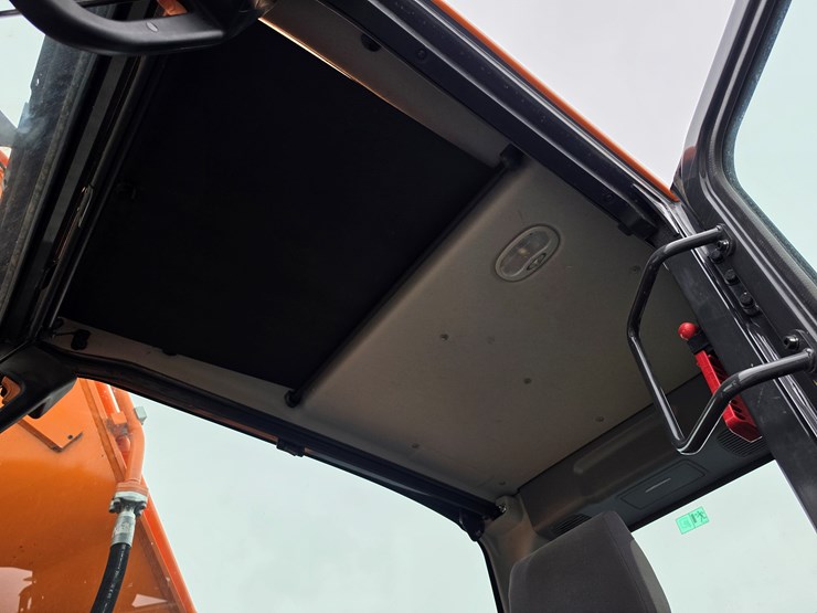 2022-doosan-dx225-lc-image-9