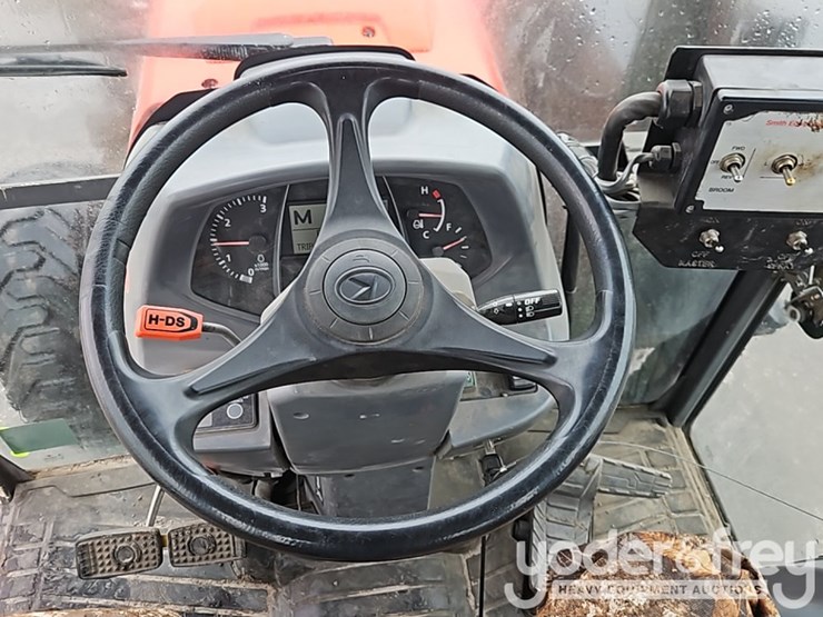 2020-kubota-l6060-image-25