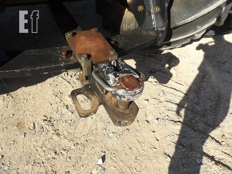 new-holland-t9040-image-6