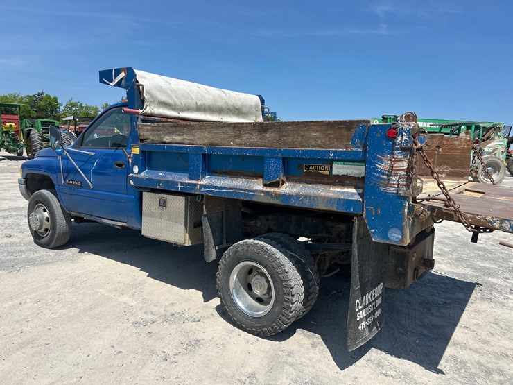 1998-dodge-3500-image-9