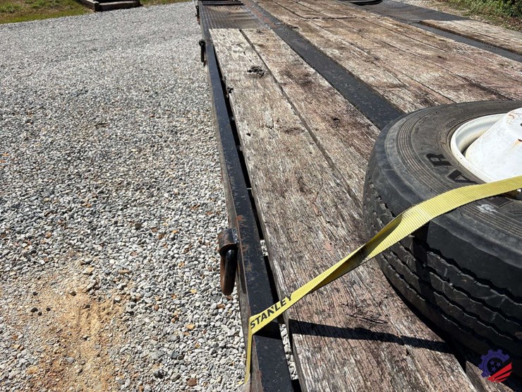 1998-cherokee-r20-20+5-dual-t/a-tag-trailer-image-17