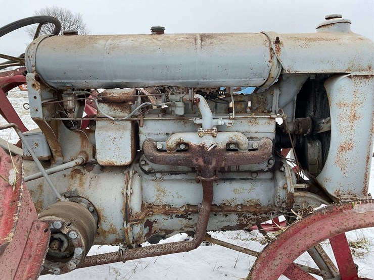 fordson-with-mounted-plow-image-16