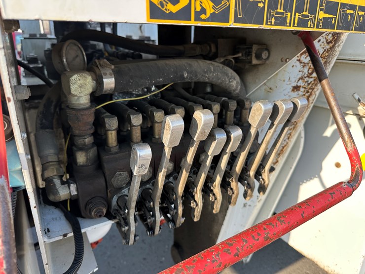 freightliner-fl70-image-26