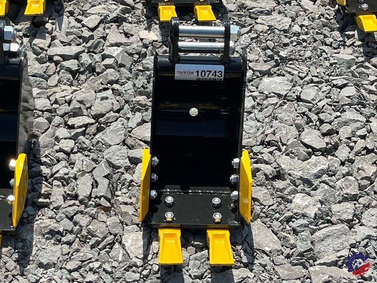 unused-2026-ce-8"-toothed-bucket-image-8