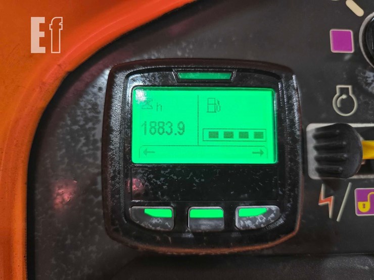 2019-jlg-460sj-image-14