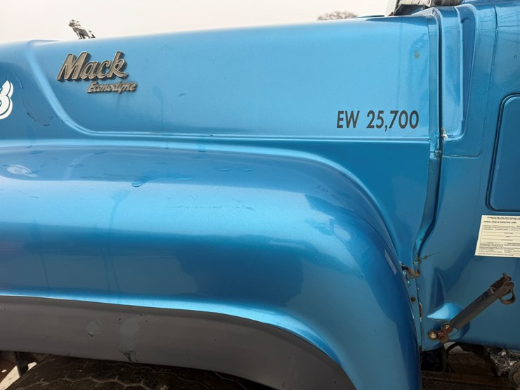 mack-rd686s-image-12