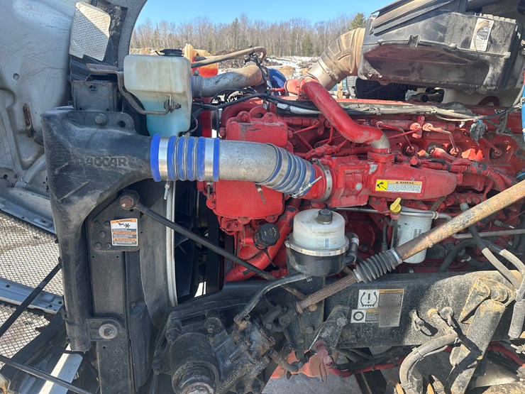 2017-kenworth-t680-image-41