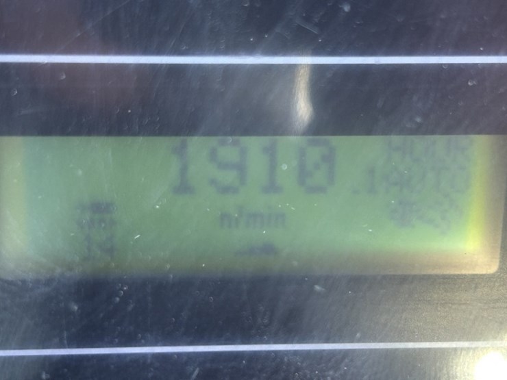 2016-takeuchi-tl8-image-16