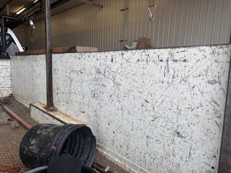 2013-chevrolet-3500-image-52