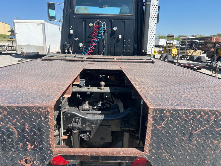 1992-ford-ls9000-image-8