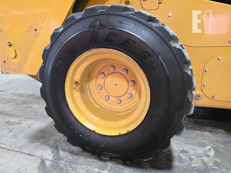 caterpillar-262d3-image-27