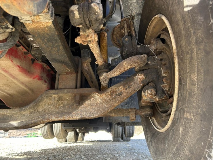 2003-massey-ferguson-8-image-37