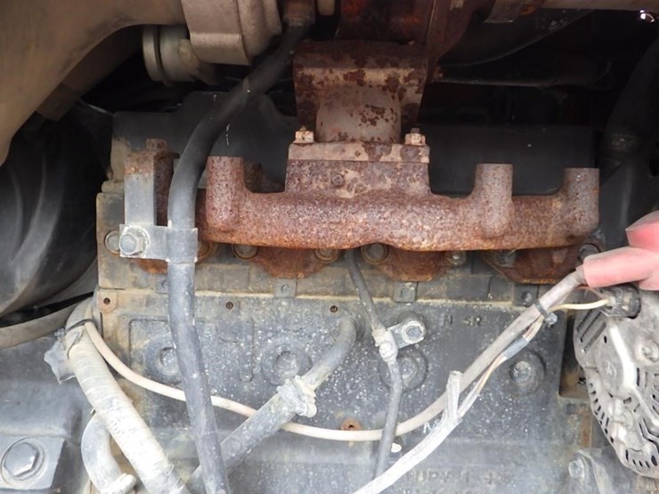 2011-jlg-10054-telescopic-reach-lift-image-14