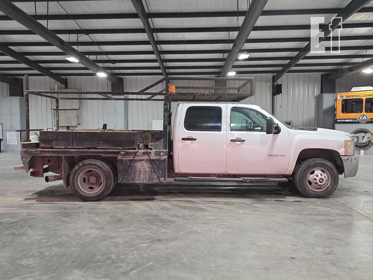 2014-chevrolet-silverado-3500hd-image-5