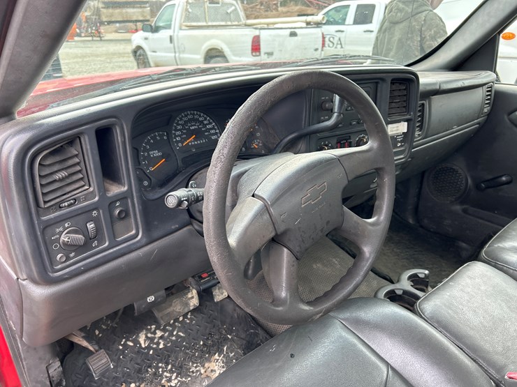 2006-chevrolet-3500-image-47