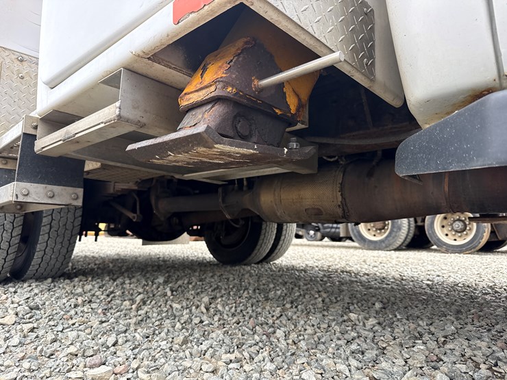 2015-ford-f550-image-65