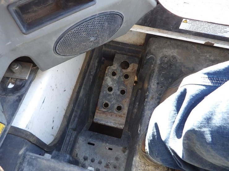 2021-bobcat-s450-image-18