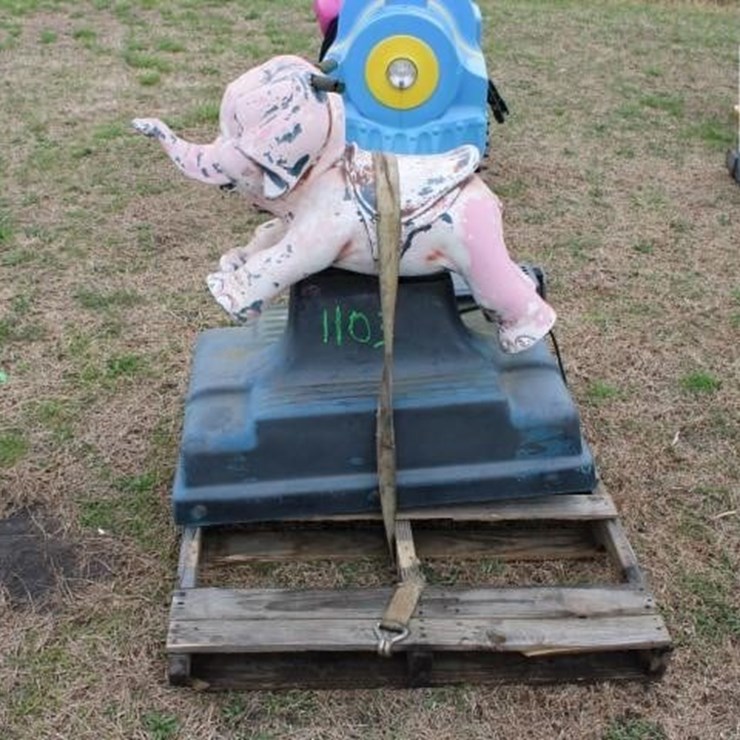 #1103 ELEPHANT COIN OP MACHINE NO MECHANISM NEEDS