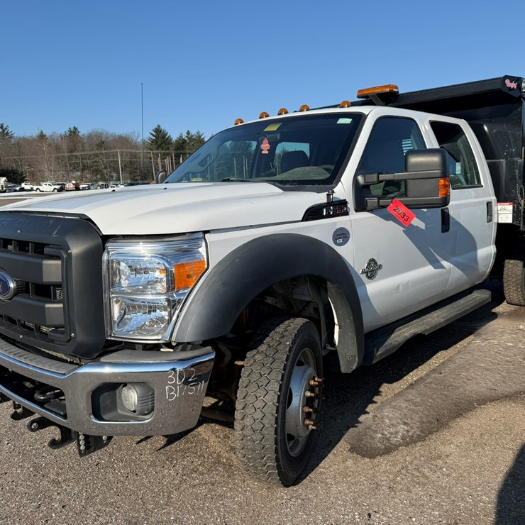 2012 FORD F550 XL