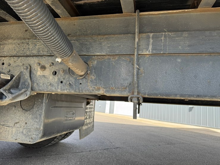 2019-isuzu-nrr-image-51