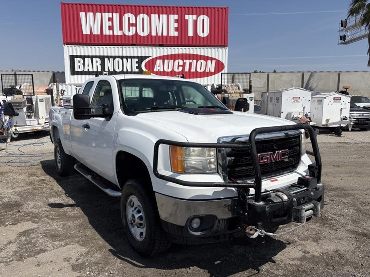 2012-gmc-sierra-2500-image-2