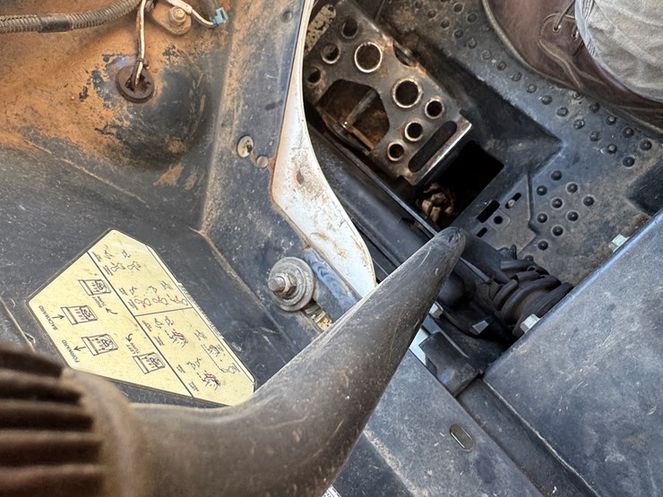 bobcat-t550-image-39