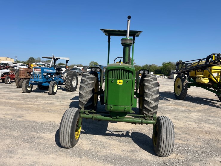 john-deere-4010-image-3