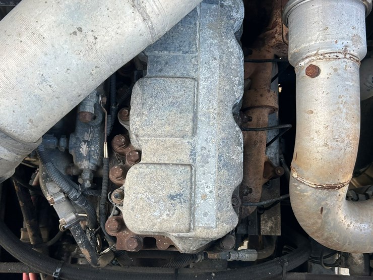 #2237-•-2006-mack-tri-axle-concrete-placement-truck-image-57