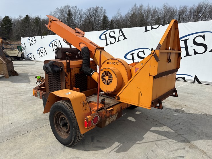 2009-massey-ferguson-8-image-3