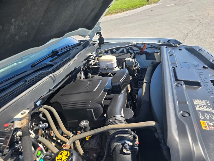 2019-chevrolet-silverado-3500-image-32