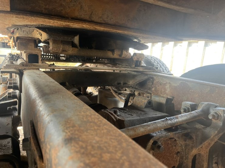 #1556-•-1999-mack-e7-460-day-cab-truck-tractor-image-13