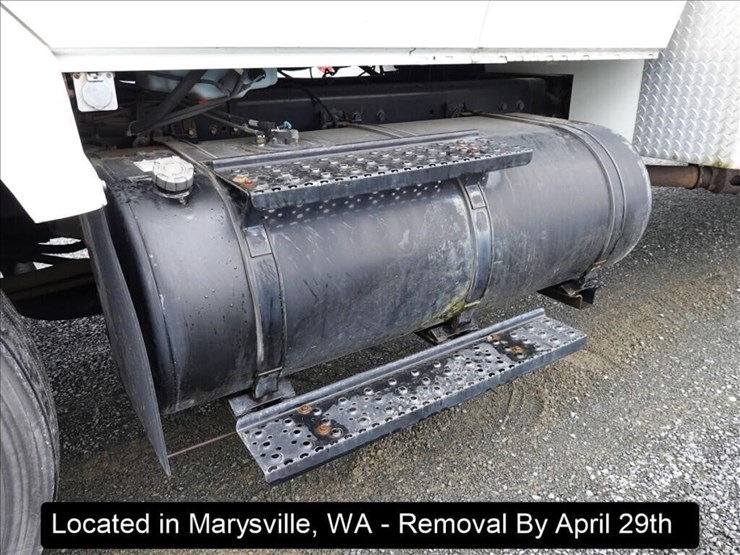 2008-international-7400-image-13